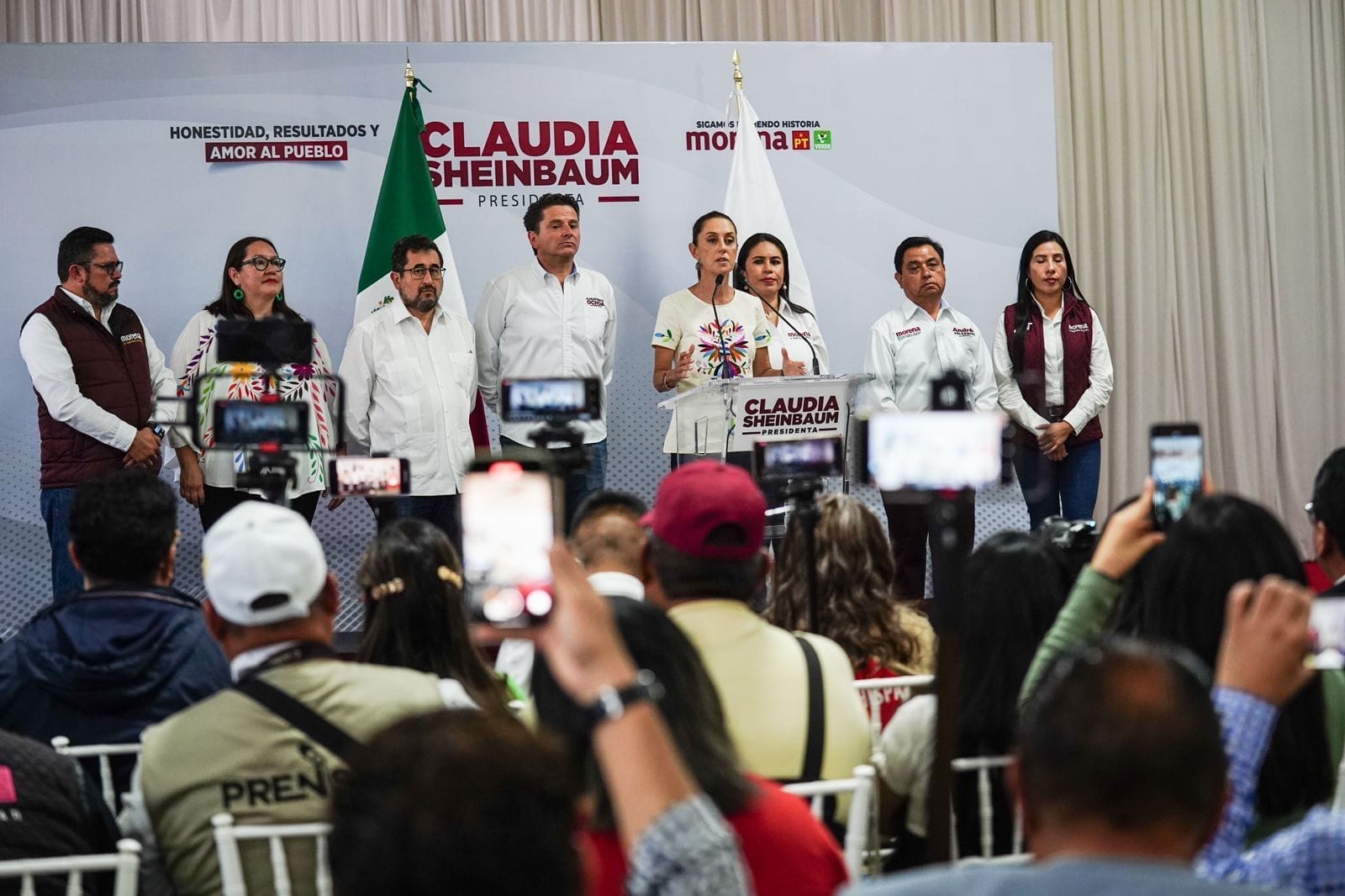 nxnoticias.com-ratifica-claudia-a-zaldivar-en-su-equipo-de-campana