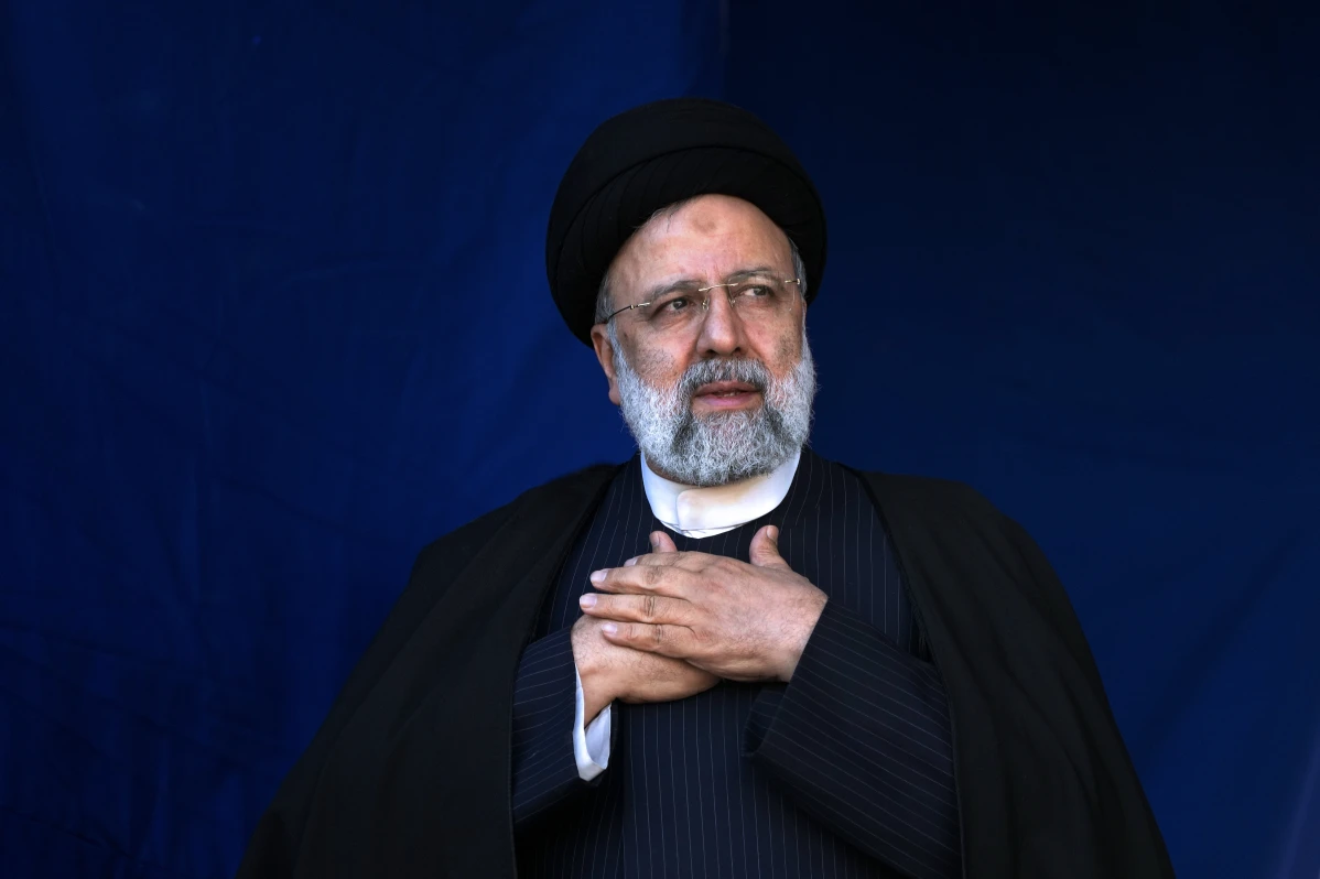 nxnoticias.com-reportan-aterrizaje-forzoso-de-helicoptero-donde-viajaba-el-presidente-de-iran