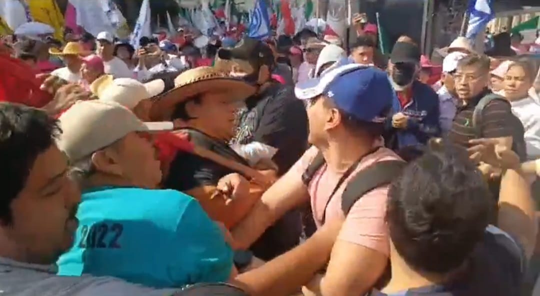 nxnoticias.com-se-arma-la-bronca-entre-cnte-y-marea-rosa-en-el-zocalo
