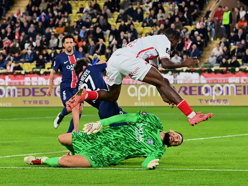 nxnoticias.com-impactante-donnarumma-sufre-traumatismo-facial-en-el-encuentro-psg-monaco
