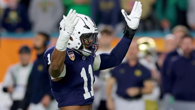 nxnoticias.com-abdul-carter-y-su-homenaje-a-darth-vader-en-el-orange-bowl