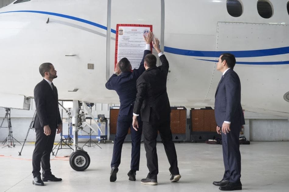 nxnoticias.com-incauta-eu-avion-a-venezuela-un-robo-descarado-maduro