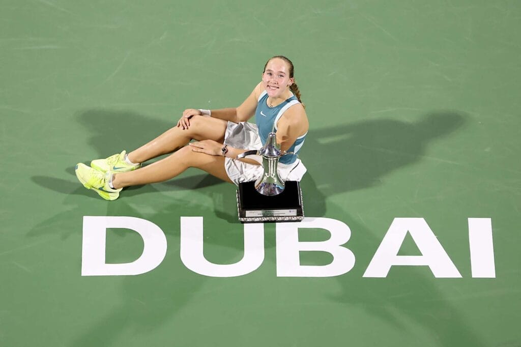 nxnoticias.com-triunfo-historico-mirra-andreeva-la-campeona-mas-joven-de-un-wta-1000