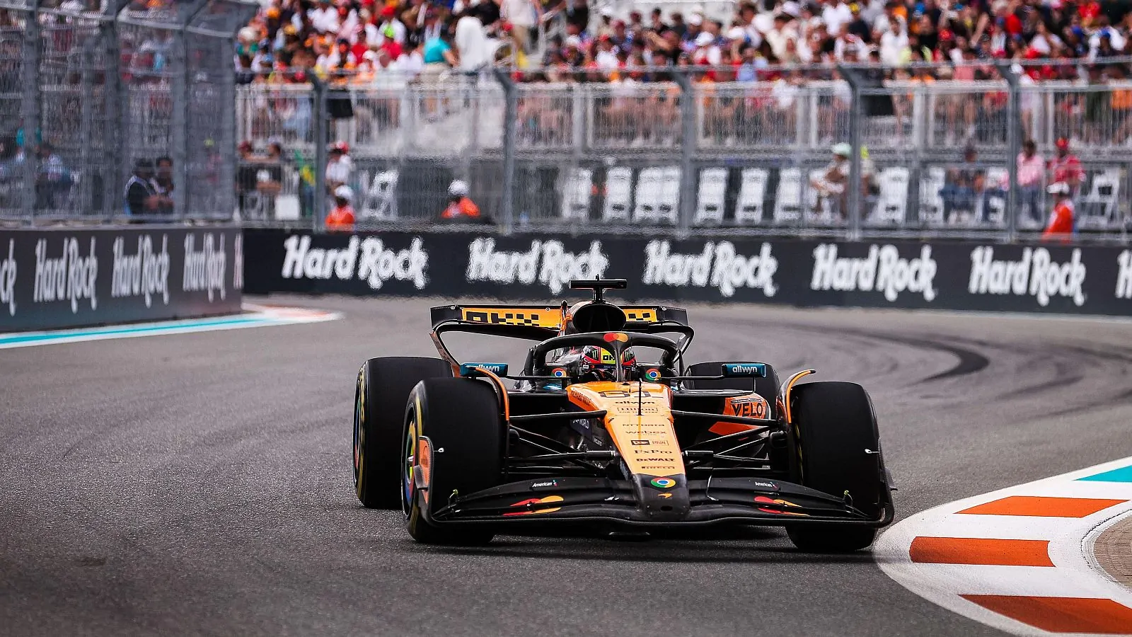 nxnoticias.com-f1-mclaren-domina-en-imola