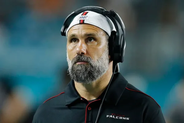nxnoticias.com-nfl-multa-a-los-falcons-y-al-dc-jeff-ulbrich-por-la-broma-telefonica-a-shedeur-sanders