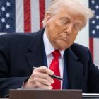 nxnoticias.com-trump-ordena-recortar-fondos-a-medios-publicos