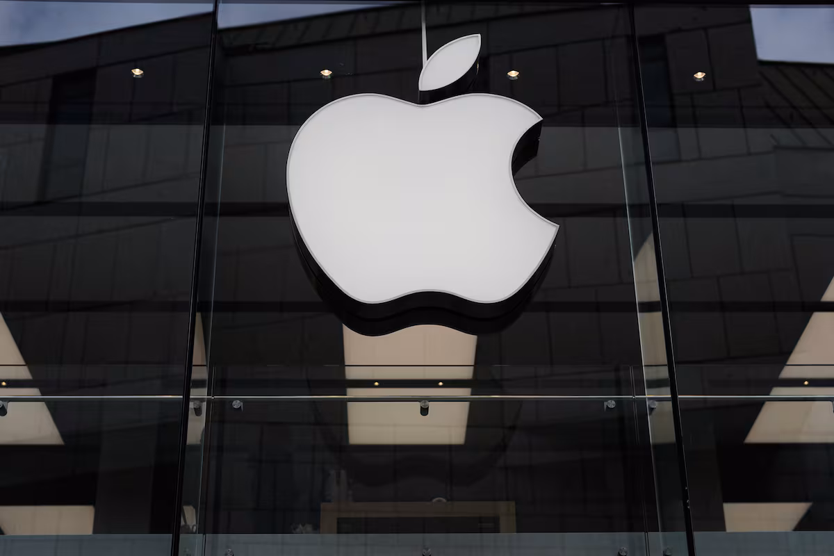 Apple interpone demanda contra OpenAI