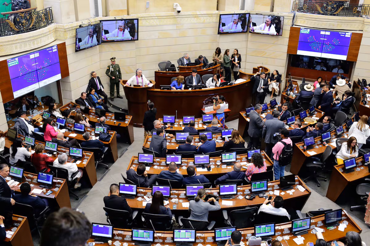 Consejo de Estado de Colombia suspende medida de Petro.