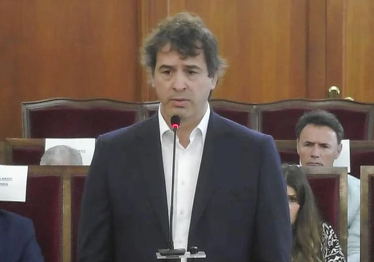 Inhabilitan a hermano de Pedro Sánchez en España.