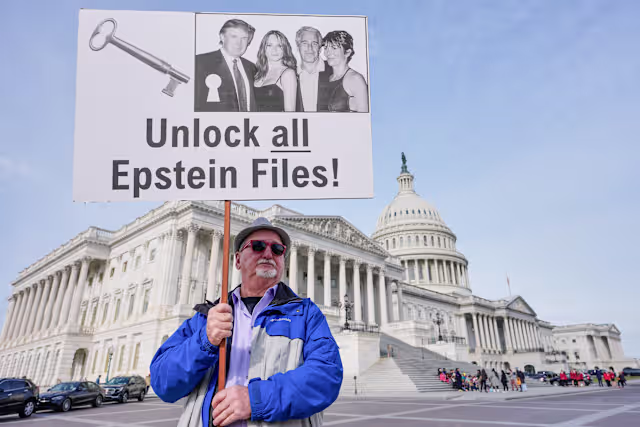 Demócratas piden investigar a Epstein.