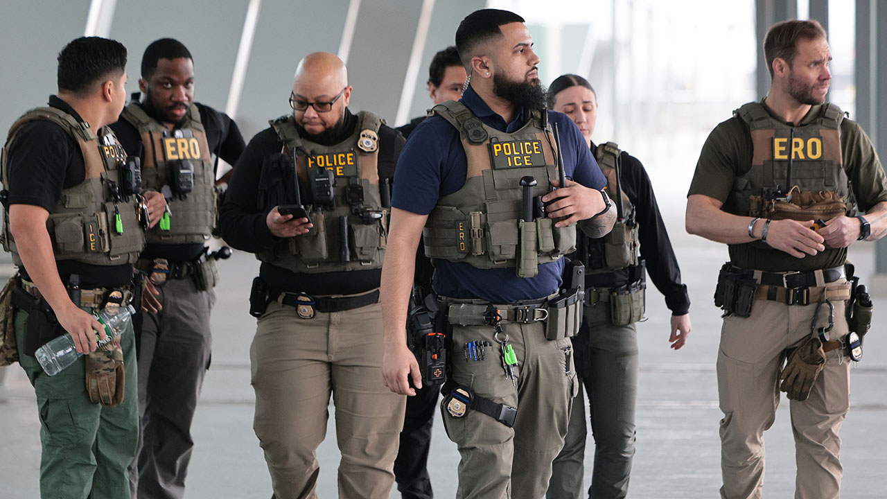 ICE anuncia nuevas detenciones.