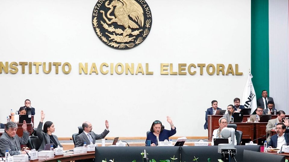 INE aprueba boletas.