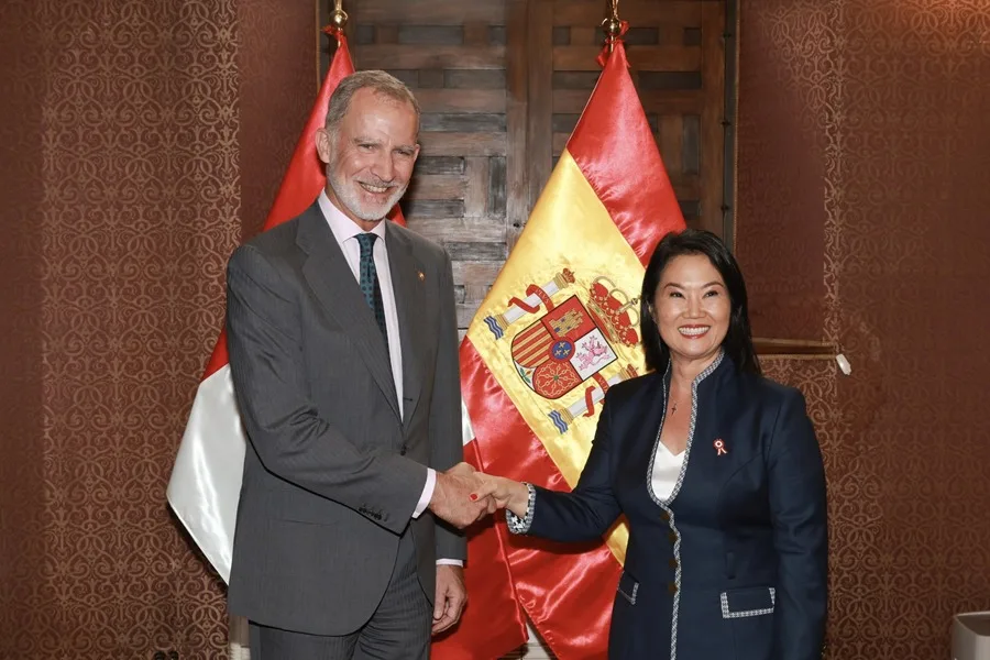 Keiko Fujimori se reúne con el Rey de España.