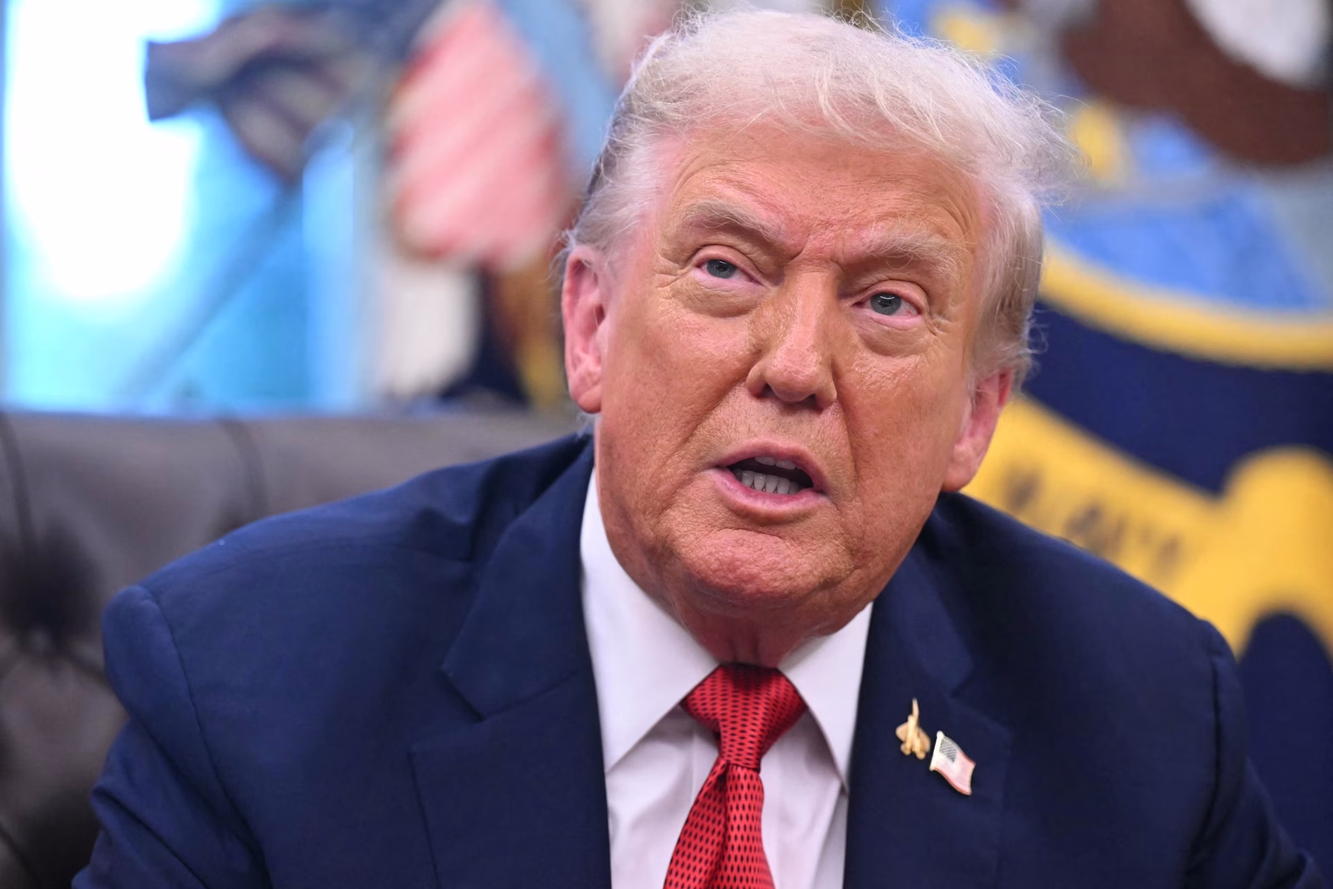 Trump va por terroristas extranjeros.