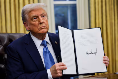 Trump anuncia imposición de aranceles a Canadá.