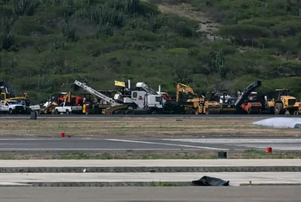 Abrirá Aeropuerto Simón Bolívar de Venezuela.