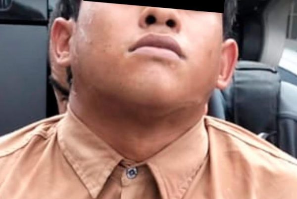 Gabinete de Seguridad reporta detención de dos personas por robo de vehículo en Culiacán.