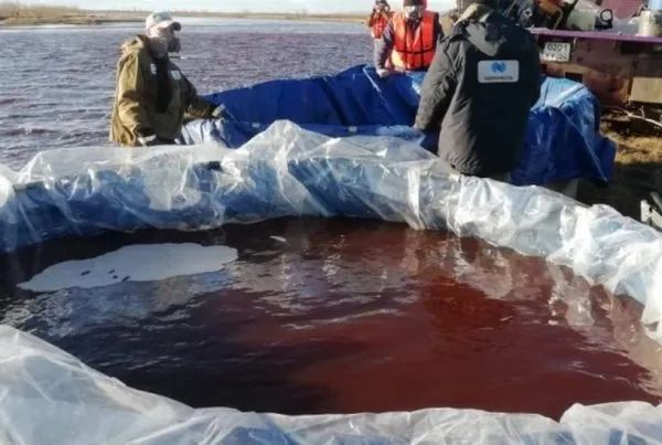 Derrame de diésel pone en alerta al ártico ruso.