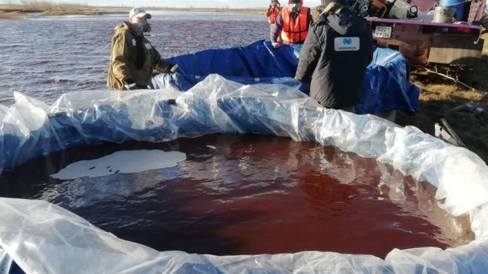 Derrame de diésel pone en alerta al ártico ruso.