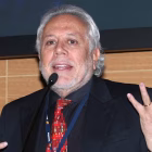 Arrestan a Luis de Llano por desacato.