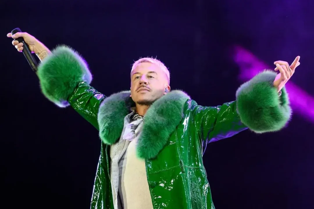 Macklemore fuera del tour de Ed Sheeran.