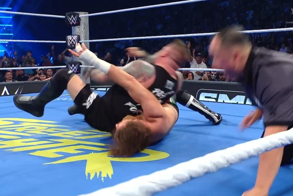 Sami Zayn retiene título ante Kevin Owens.