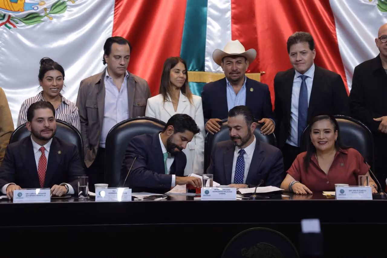 ASF investiga irregularidades en el INE.