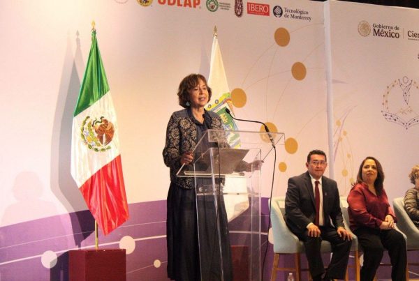 Secretaría de Ciencia reconoce rezago científico y tecnológico de las mujeres.