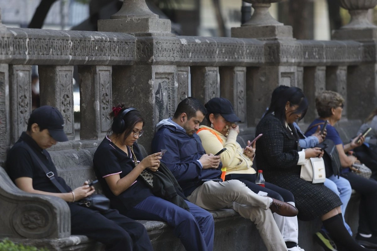 CRT realiza avance en registro de líneas celulares.