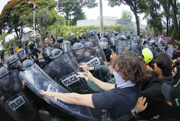Liberan a 32 de 39 detenidos tras protestas por el agua en Guadalajara.