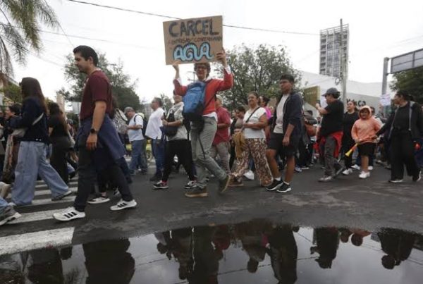 Esperan audiencia cuatro detenidos tras manifestaciones en Guadalajara.