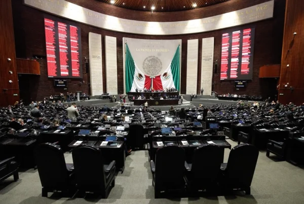Diputados proponen recorte al INE para 2027.
