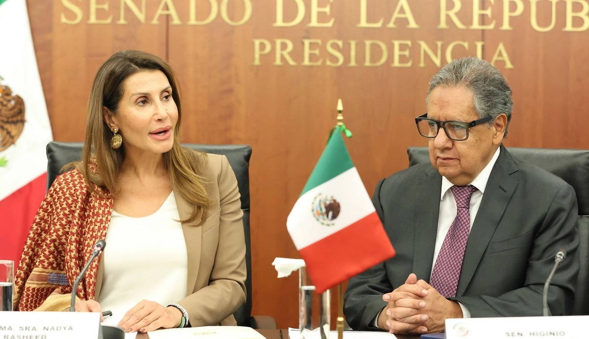 Embajadora de Palestina sostiene encuentro en el Senado mexicano.