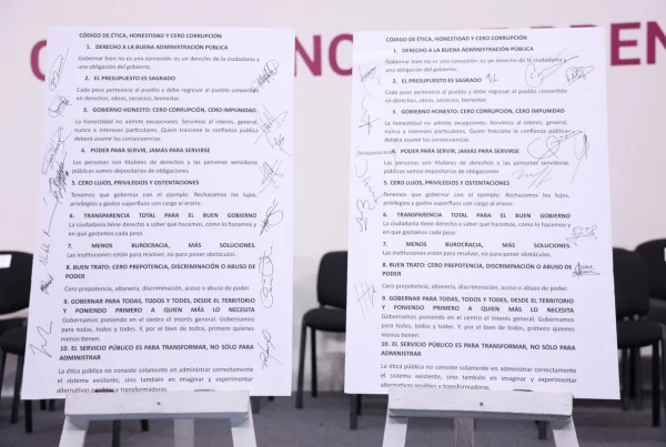 Funcionarios de la CDMX firman acuerdo de ética ante Clara Brugada.