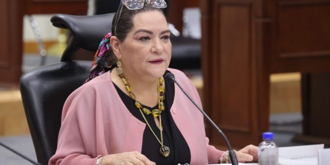 Guadalupe Taddei defiende al INE ante señalamientos por contratos.