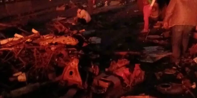 2 muertos deja incendio de tráiler en la Naucalpan-Toluca.