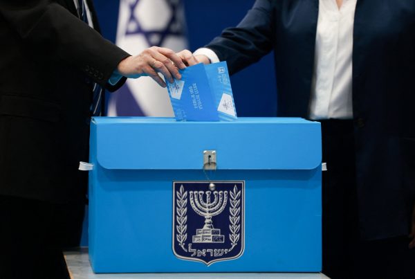 Eisenkot busca gobierno sin Netanyahu tras elección en Israel.