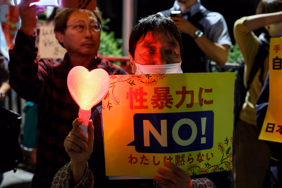 EU restringe a sus tropas tras asesinato en Okinawa.