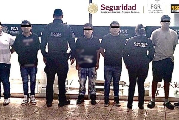 Detienen a cinco personas por extorsión en Edomex.